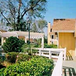 Imagen general del Hotel LAKE SUITES HOTEL. Foto 1