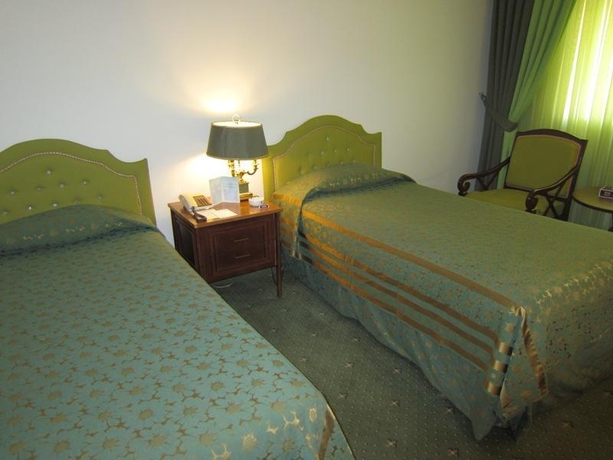 Imagen general del Hotel LALEH. Foto 10