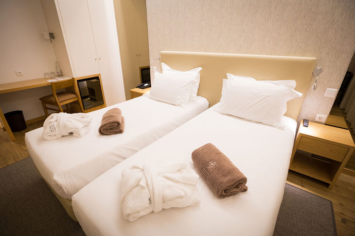 Imagen de la habitación del Hotel LAM Celorico Palace. Foto 6