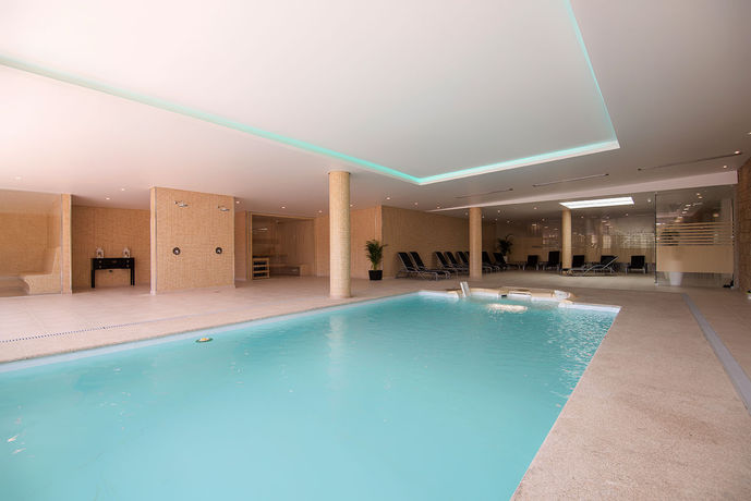 Imagen de la piscina del Hotel LAM Celorico de Basto. Foto 7