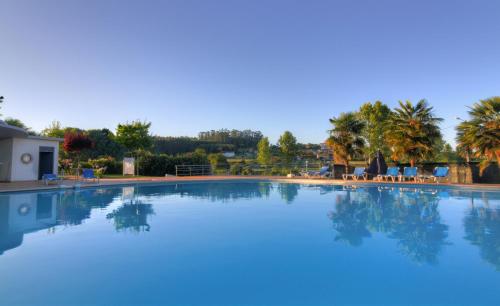 Imagen de la piscina del Hotel LAM Hotel Estarreja. Foto 8