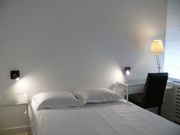 Imagen de la habitación del Hotel LAMBEAU. Foto 5