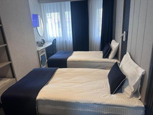 Imagen general del Hotel LAMORE OTEl. Foto 6