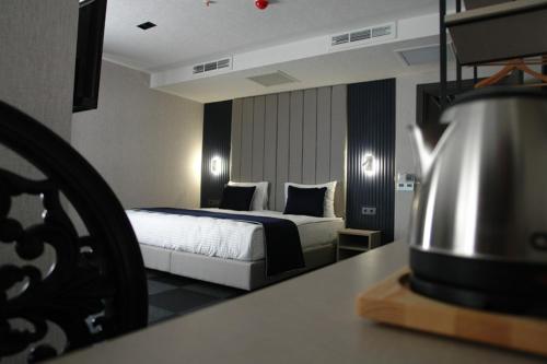 Imagen general del Hotel LAMORE OTEl. Foto 9