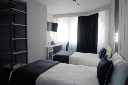 Imagen general del Hotel LAMORE OTEl. Foto 15