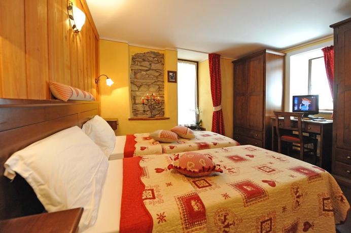 Imagen de la habitación del Hotel L'ANCIEN PAQUIER. Foto 9