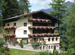 Imagen general del Hotel LANDHAUS GLETSCHERM&Uuml;HLE. Foto 16
