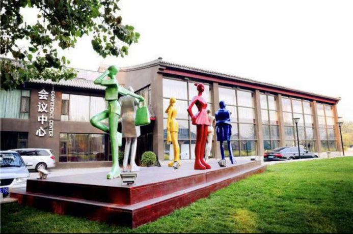 Imagen general del Hotel LANDI FASHION PARK. Foto 3