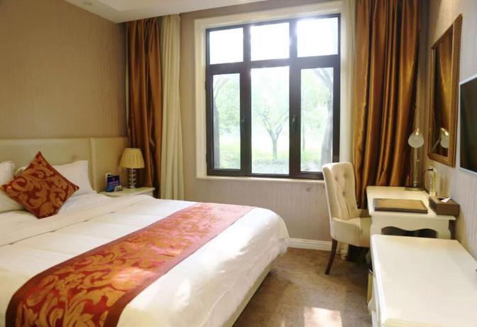Imagen de la habitación del Hotel LANDI FASHION PARK. Foto 9