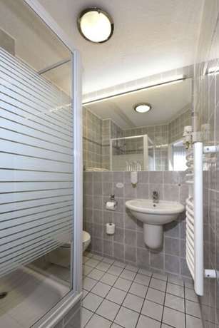 Imagen de la habitación del Hotel LAT and Apartmenthaus Berlin. Foto 7