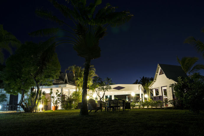 Imagen de la piscina del Hotel LATITUDE 21. Foto 14