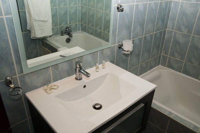 Imagen de la habitación del Hotel LATITUDE 21. Foto 8