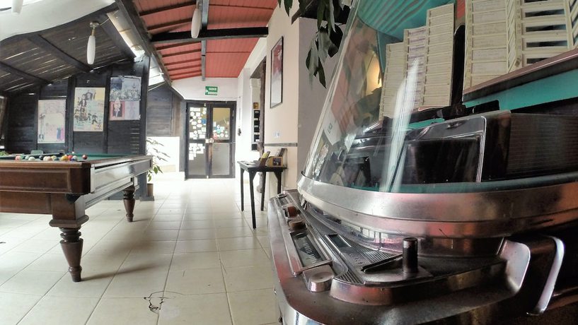 Imagen general del Hotel L\'AUBERGE INN - Hostel. Foto 1