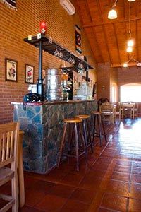 Imagen del bar/restaurante del Hotel LAUQUEN PILMAIQUEN HOSTER&Iacute;A. Foto 4