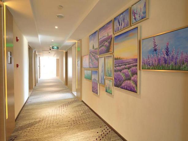 Imagen general del Hotel LAVANDE HOTELA FOSHAN BIJIANG LIGHT RAIL STATION. Foto 2