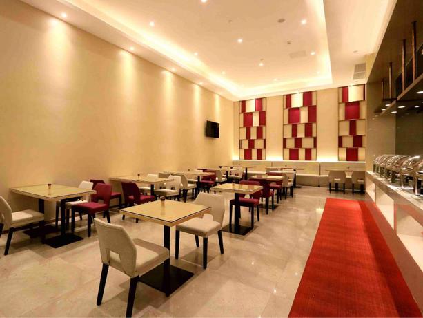 Imagen del bar/restaurante del Hotel LAVANDE HOTELA FOSHAN JINSHAZHOU WANDA PLAZA. Foto 5