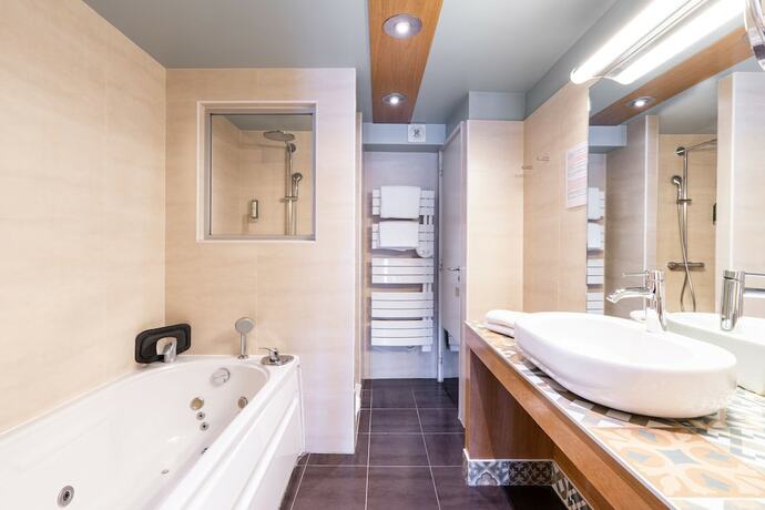 Imagen general del Hotel L'Absinthe. Foto 4