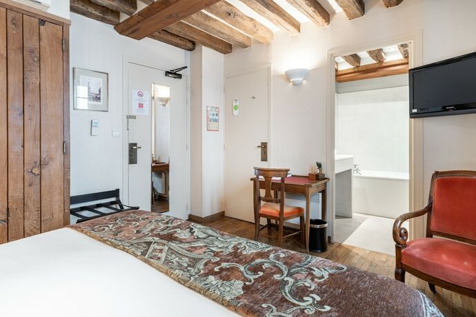 Imagen de la habitación del Hotel L'Absinthe. Foto 17
