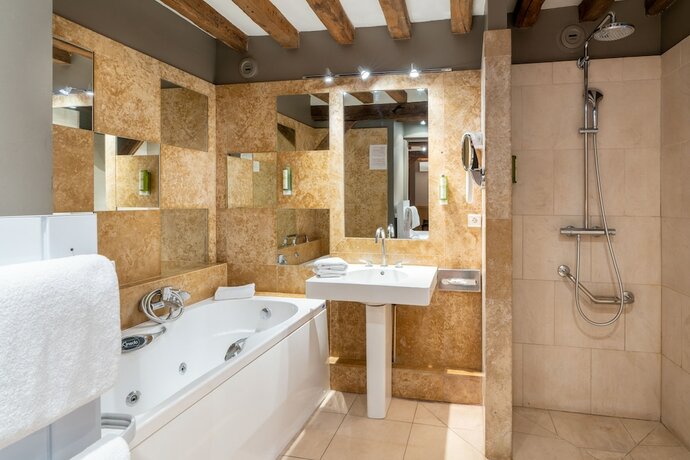 Imagen general del Hotel L'Absinthe. Foto 5