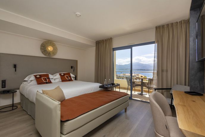 Imagen de la habitación del Hotel L'Acquale. Foto 11