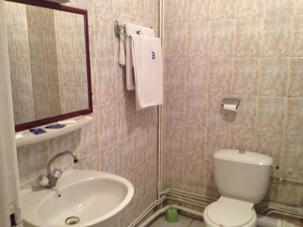 Imagen de la habitación del Hotel L'Aeroport. Foto 9