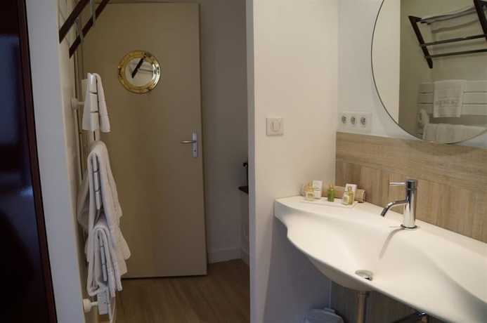 Imagen de la habitación del Hotel L\'Albatros. Foto 11