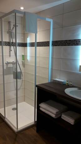 Imagen de la habitación del Hotel L\'Alpin. Foto 20