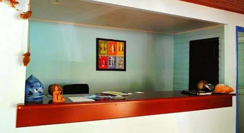 Imagen de los interiores del Hotel L\'Anse Bleue. Foto 19