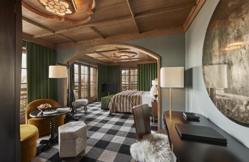 Imagen de la habitación del Hotel L'Apog&eacute;e Courchevel. Foto 17
