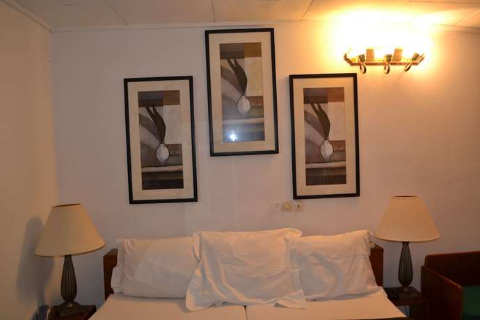 Imagen de la habitación del Hotel L\'Aquarius Marina 2000. Foto 9