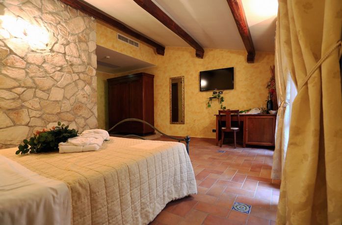 Imagen de la habitación del Hotel L\'Aquila. Foto 7