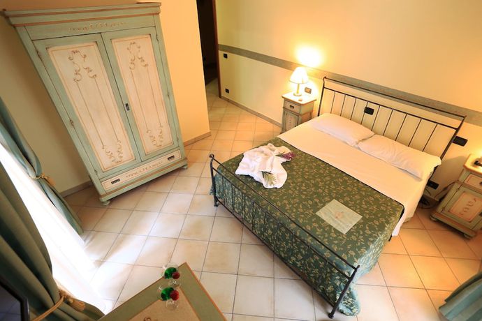 Imagen de la habitación del Hotel L\'Aquila. Foto 16