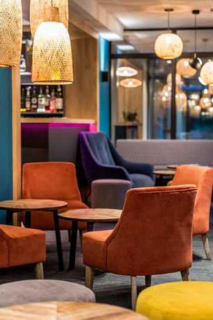 Imagen del bar/restaurante del Hotel L\'Arcalod Hôtel Restaurant and Spa. Foto 4