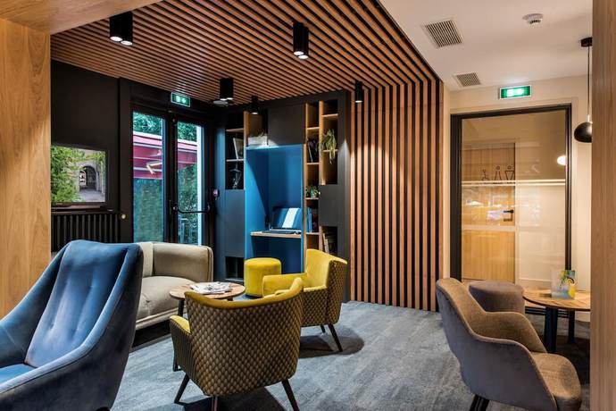 Imagen del bar/restaurante del Hotel L\'Arcalod Hôtel Restaurant and Spa. Foto 5