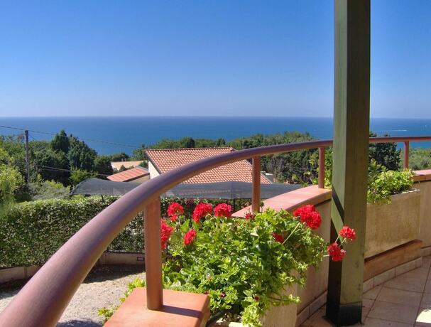 Imagen general del Hotel L\'Arcobaleno Resort. Foto 9