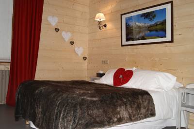 Imagen de la habitación del Hotel L'Arrieulat Auberge des Pyrénées. Foto 5