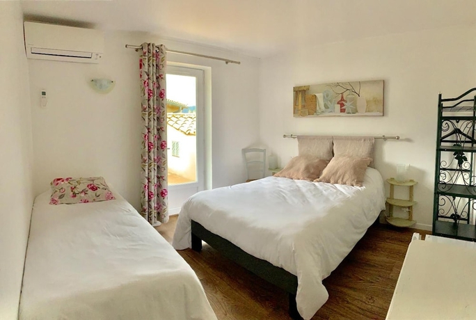 Imagen de la habitación del Hotel L\'Auberge Cigaloise. Foto 9