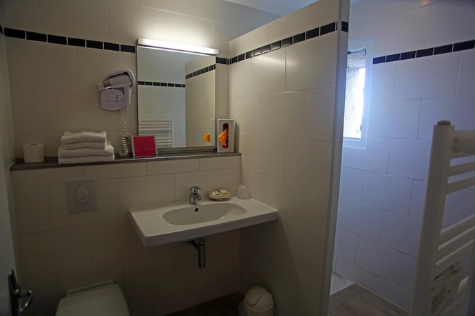 Imagen de la habitación del Hotel L\'Auberge Cigaloise. Foto 13
