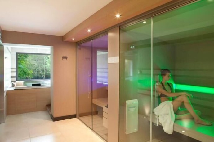 Imagen de la piscina del Hotel L\'Aubini&egrave;re-Restaurant and Spa. Foto 19