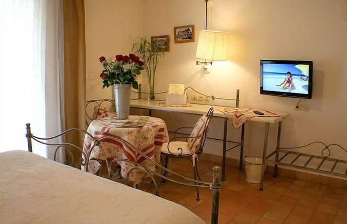 Imagen de la habitación del Hotel L'Autantic. Foto 15