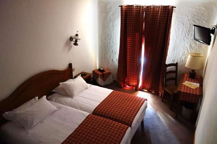 Imagen de la habitación del Hotel L'Autantic. Foto 17