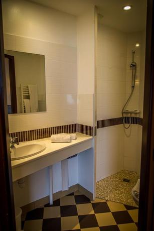 Imagen de la habitación del Hotel L'Azur. Foto 3
