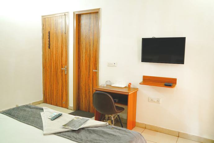 Imagen de la habitación del Hotel LB Residency. Foto 3