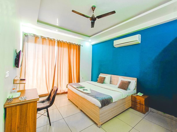 Imagen de la habitación del Hotel LB Residency. Foto 5