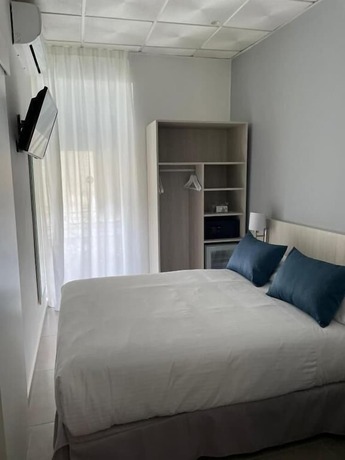 Imagen de la habitación del Hotel LC Urbano. Foto 8