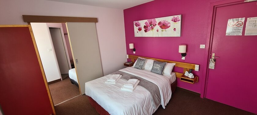 Imagen de la habitación del Hotel LE 120. Foto 15