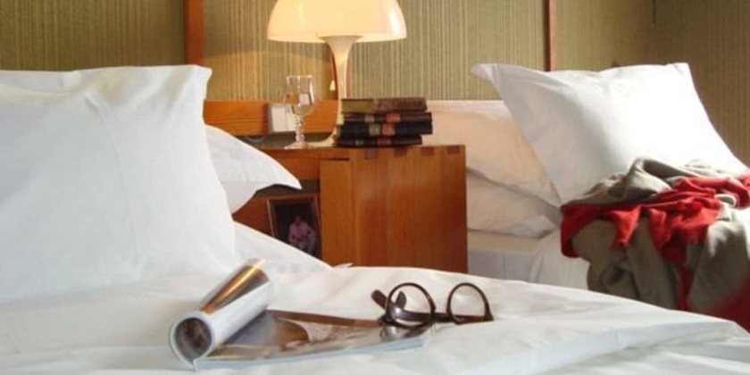 Imagen de la habitación del Hotel LE CATALOGNE. Foto 6