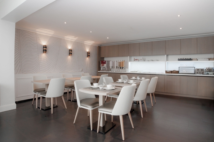 Imagen del bar/restaurante del Hotel LE ROYAL RIVE GAUCHE. Foto 5