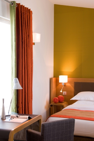 Imagen de la habitación del Hotel LE SIX HOTEL. Foto 8