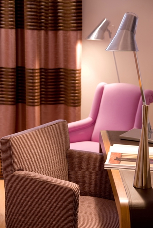 Imagen de la habitación del Hotel LE SIX HOTEL. Foto 10